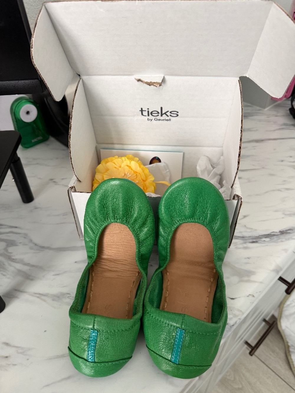 Tieks Clover Green Size 8 flat